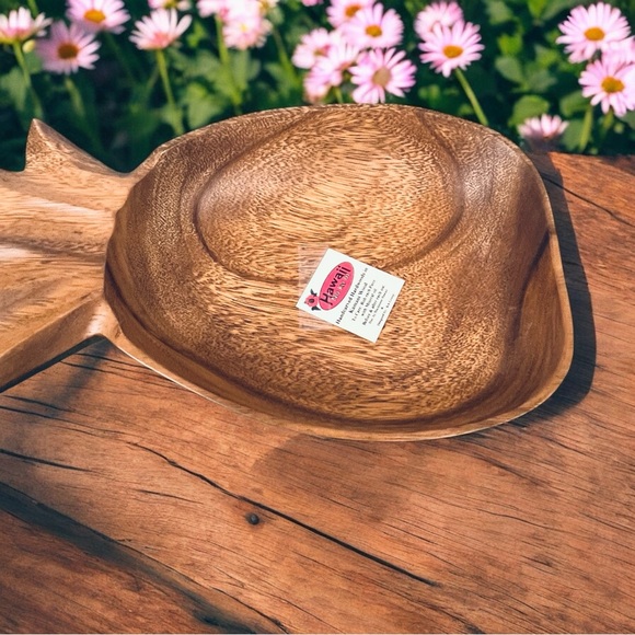 Kamani Wood Wooden Pineapple Tray – Made in the USA - Picture 2 of 9